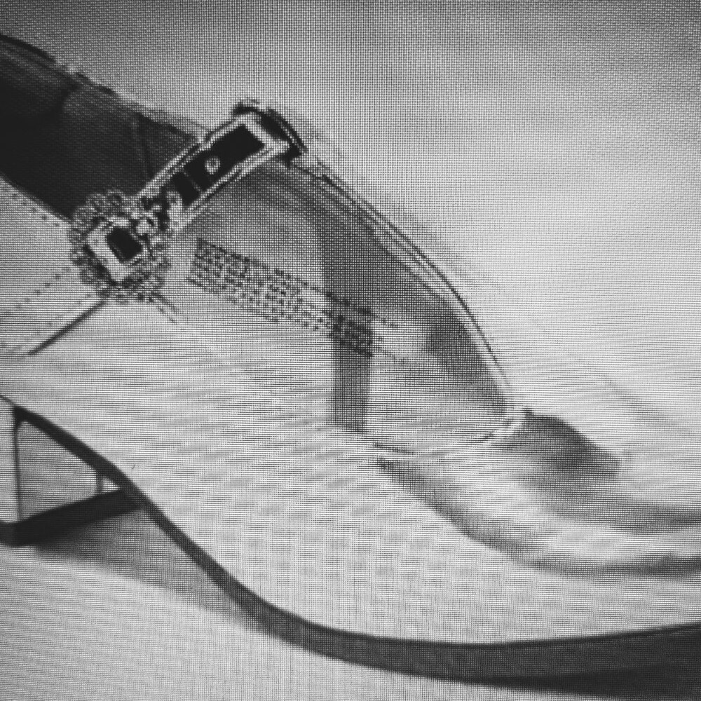 ART CLASS DINA KIDS SILVER METALLIC GIRLS DRESS SHOE SIZE 3